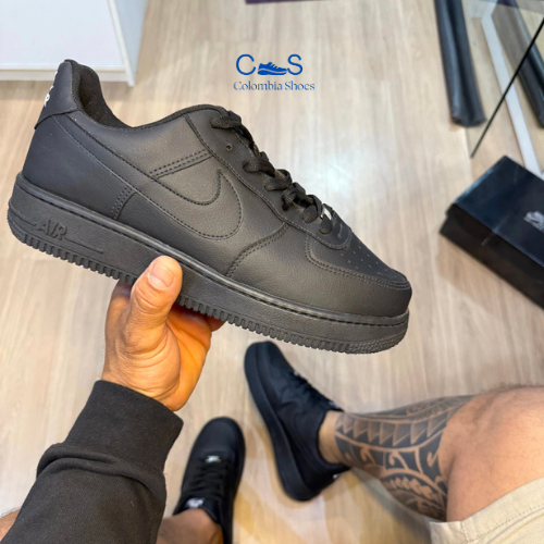 Nike Air Force 1 - Negro